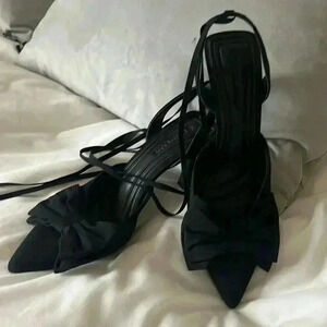 Black ankle tie heels with front bow!